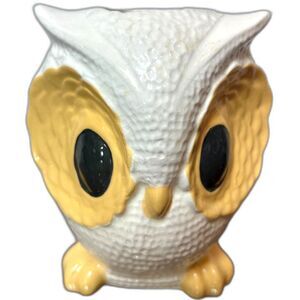 Vintage Owl Planter Vase Ceramic White Yellow Bird Bud Pot 70s 80s Textured MCM